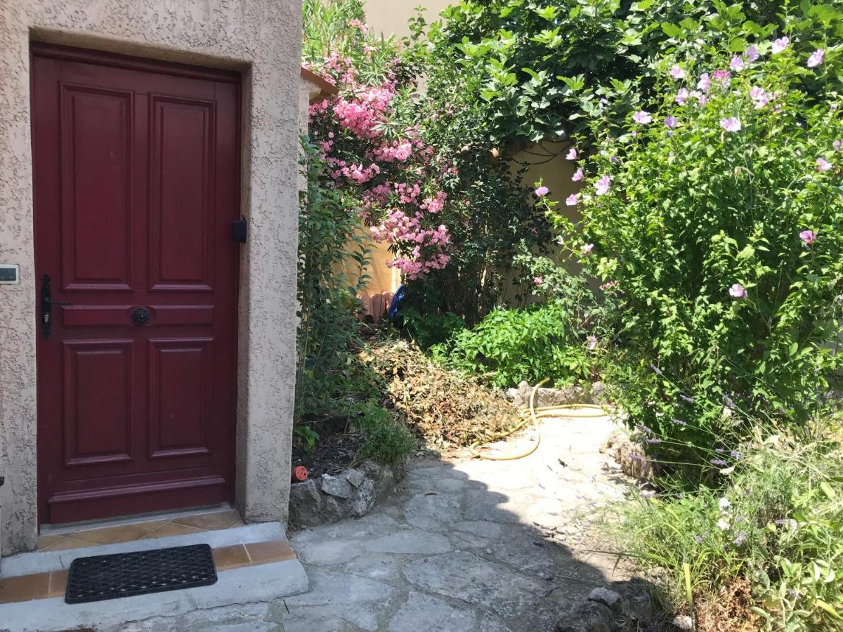 Chambre Climatisee Avec Sdb Privee Dans Une Villa Avec Piscine Ouverte D'Avril A Mi Octobre Marseille Bagian luar foto